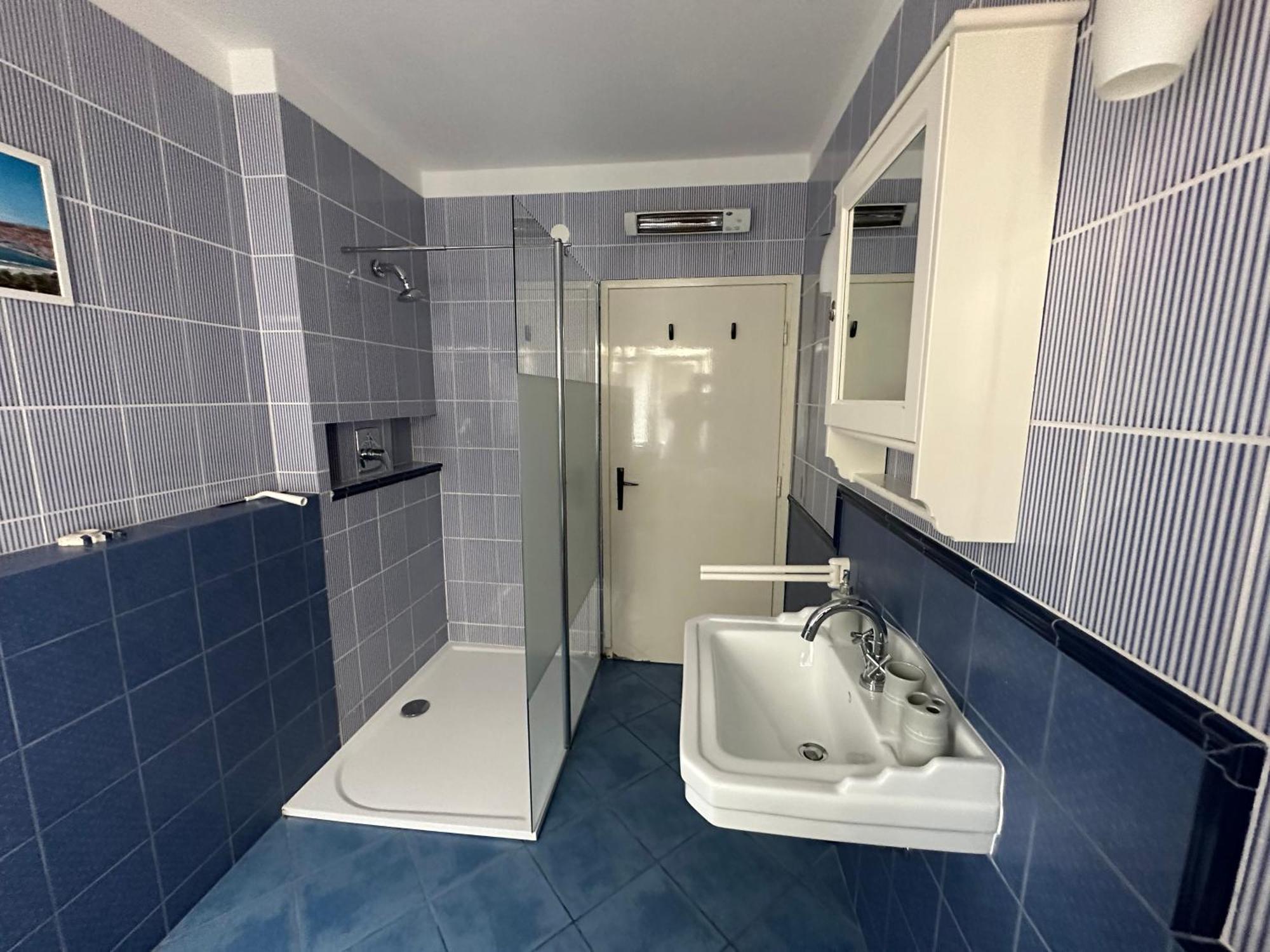 Adria Sun Apartments Водице Экстерьер фото